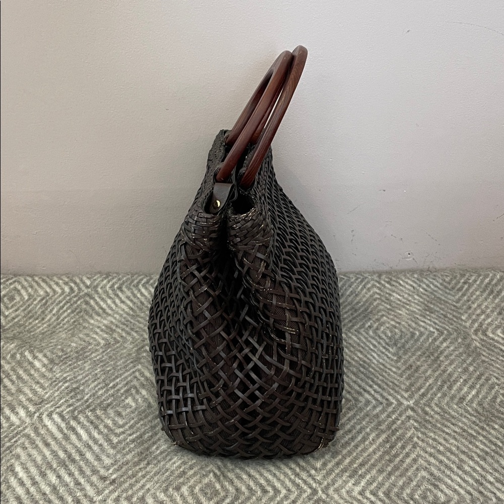 Danier Leather Wicker Handbag with Wooden Handles - Picture 2 of 11
